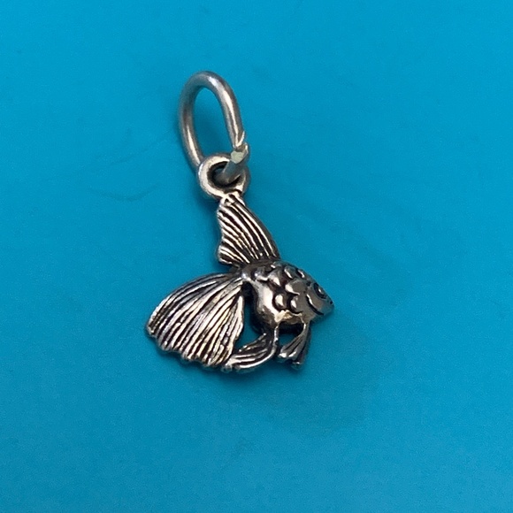 Fish Betta Sterling Silver Jewelry Charm - Picture 1 of 3